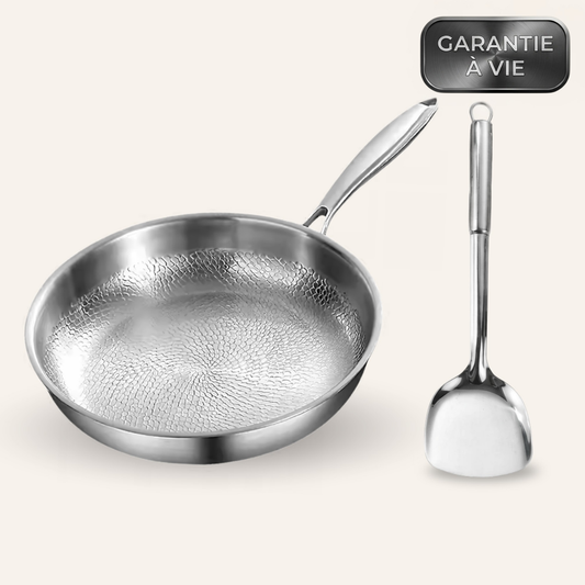 Poêle Martelée en Titane + Spatule